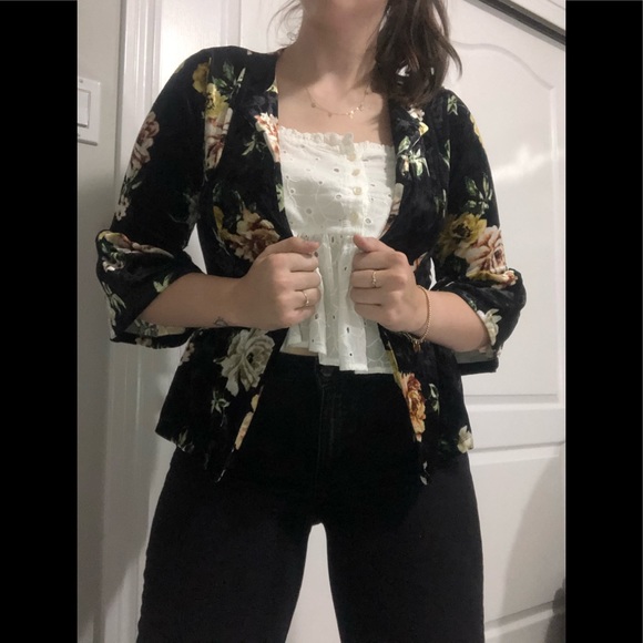 Velvet / Velour 3/4 Bell Sleeve Floral Cardigan - Picture 2 of 4
